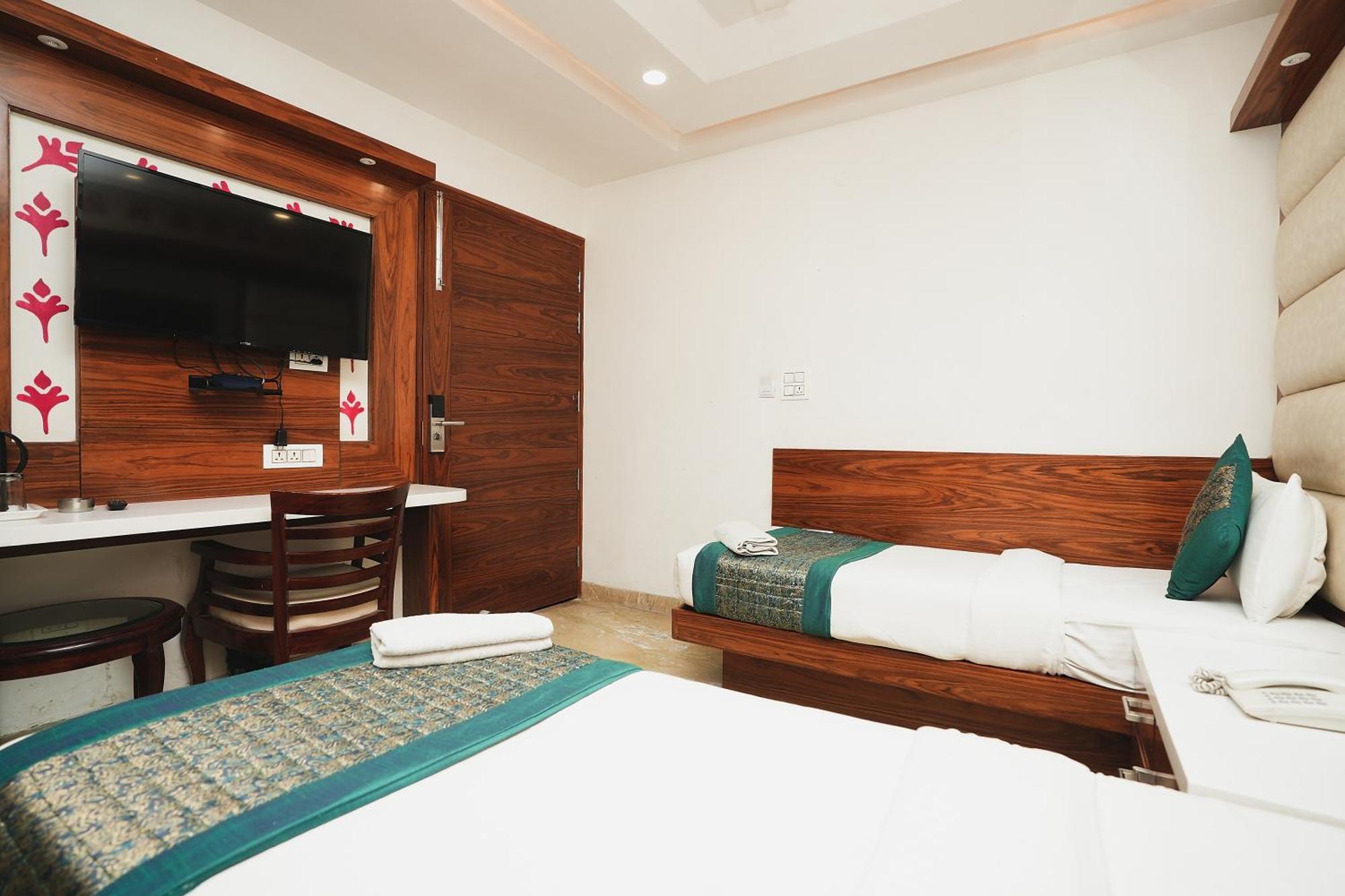 Hotel Kabir Palace Karol Bagh 뉴델리 외부 사진