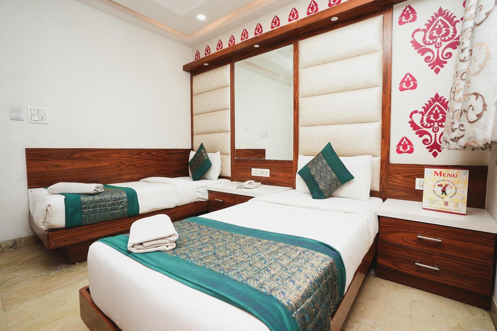 Hotel Kabir Palace Karol Bagh 뉴델리 외부 사진
