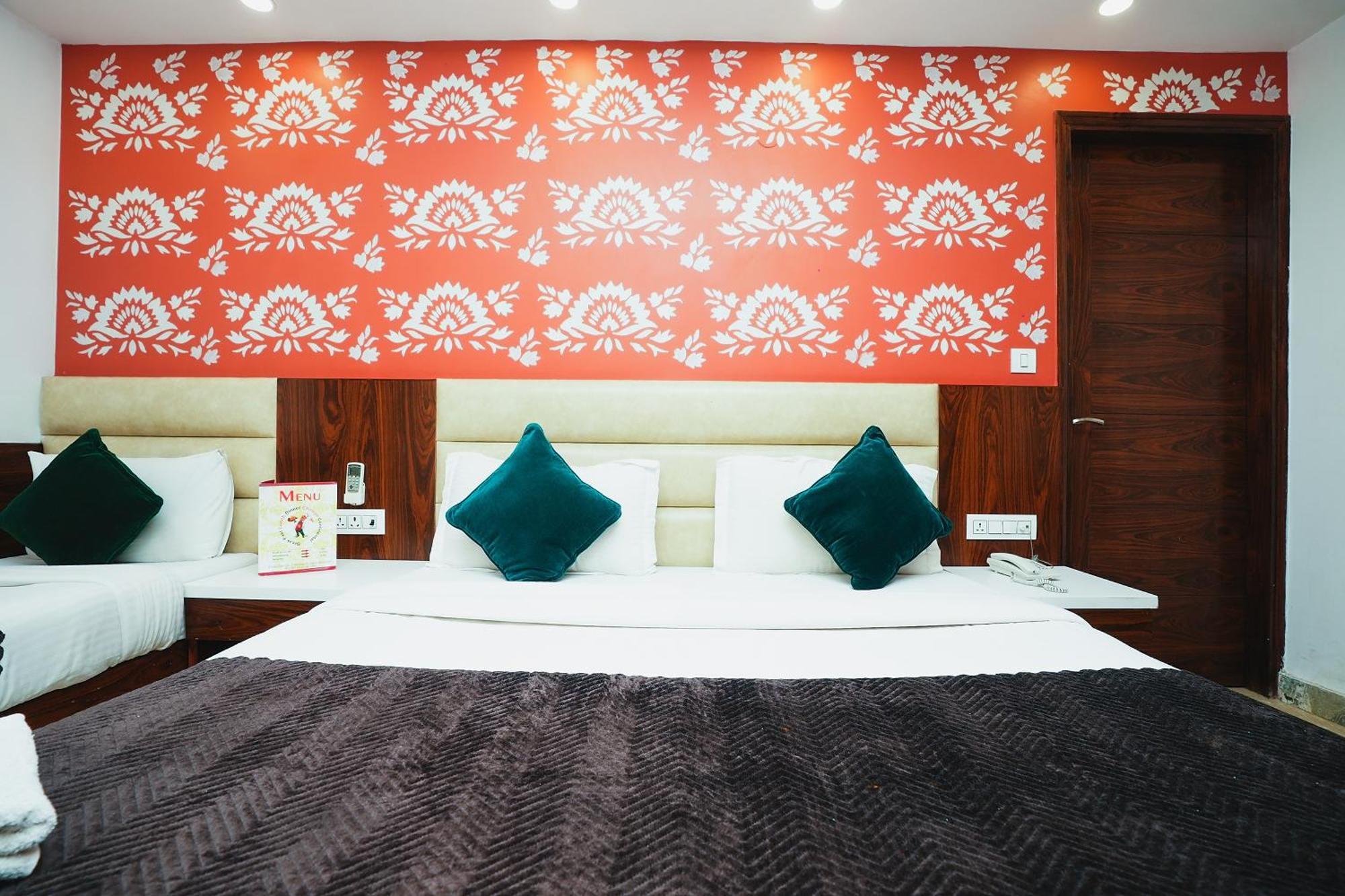 Hotel Kabir Palace Karol Bagh 뉴델리 외부 사진