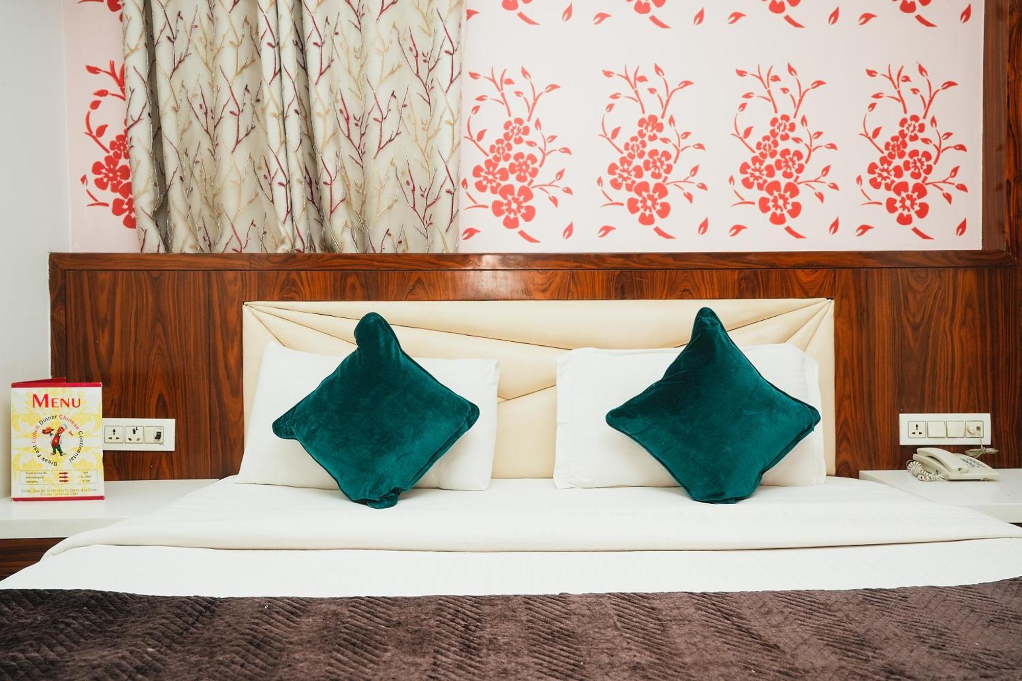 Hotel Kabir Palace Karol Bagh 뉴델리 외부 사진