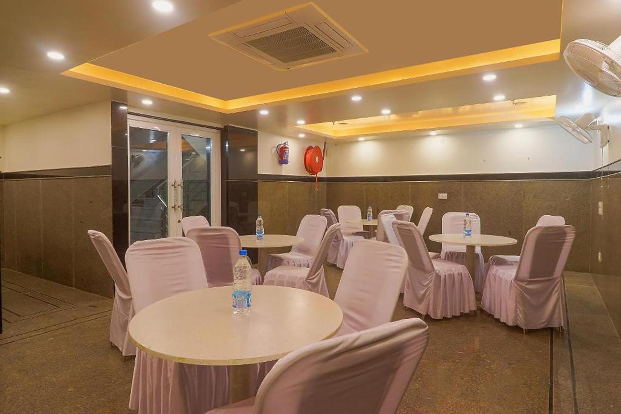 Hotel Kabir Palace Karol Bagh 뉴델리 외부 사진